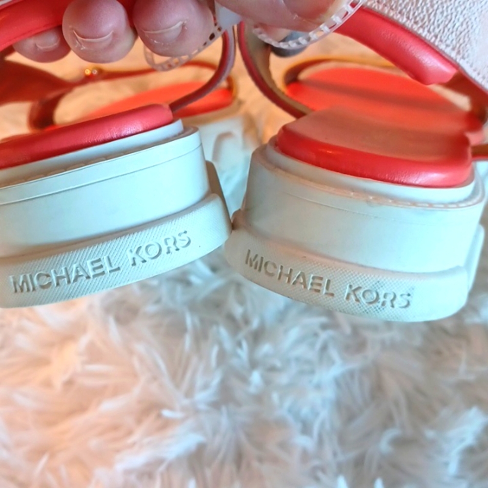 Michael Kors Pink & Tan MK Logo Flat Lug Chunky Sole Sandals SZ 7.5 New - Picture 14 of 17